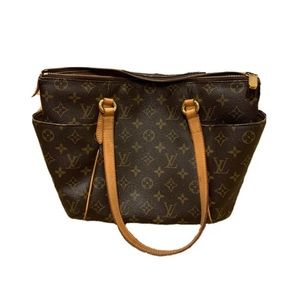Authentic Louis Vuitton Handbag (Medium Sized)